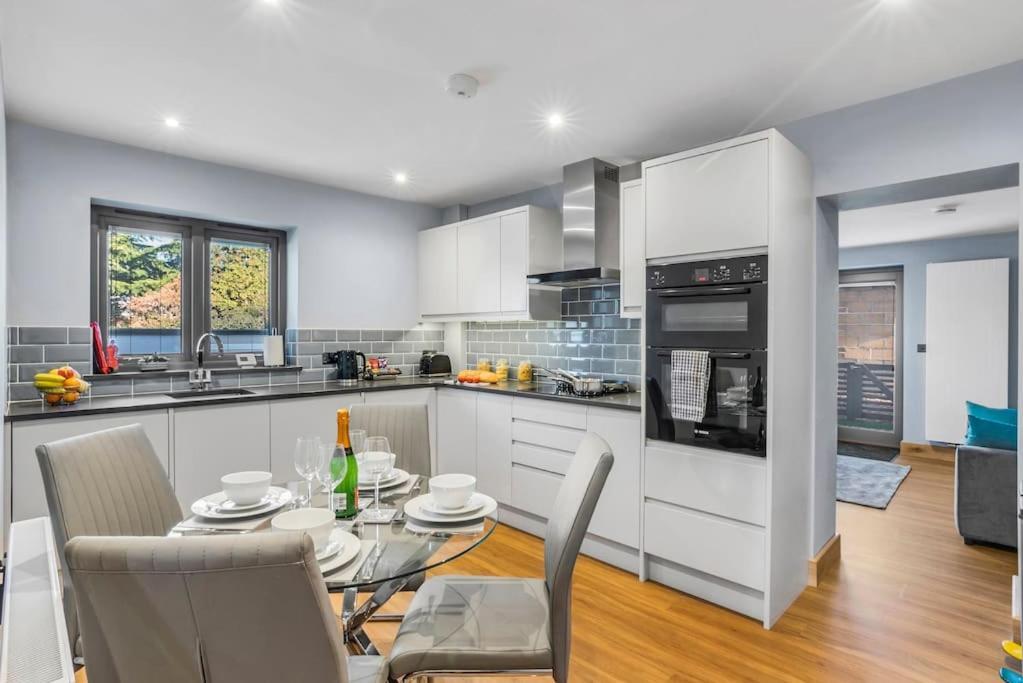 Isabel'S Wing! A Stunning 2 Bedroom Property 诺里奇 外观 照片