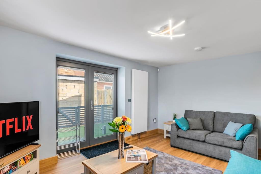 Isabel'S Wing! A Stunning 2 Bedroom Property 诺里奇 外观 照片