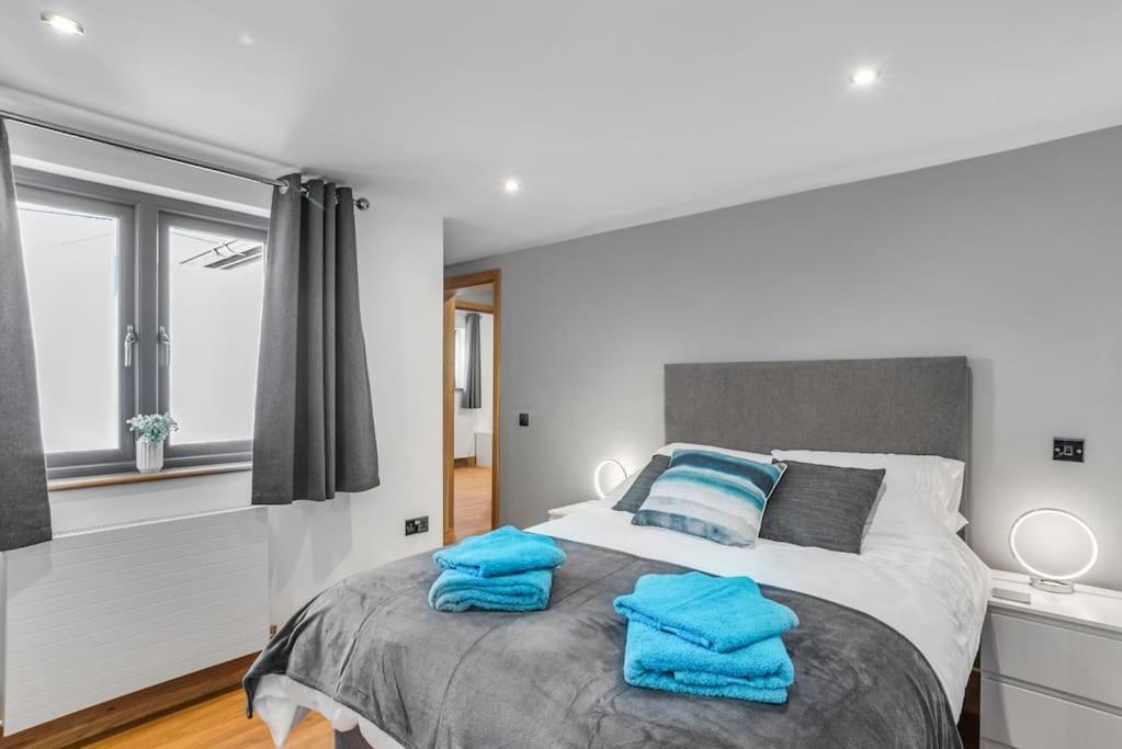 Isabel'S Wing! A Stunning 2 Bedroom Property 诺里奇 外观 照片