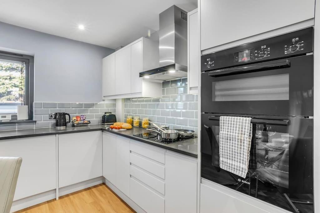 Isabel'S Wing! A Stunning 2 Bedroom Property 诺里奇 外观 照片